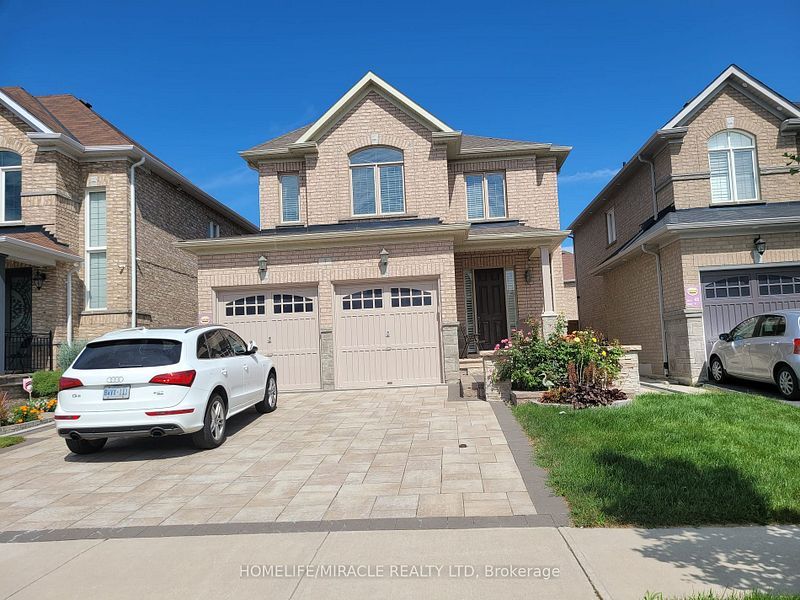 7 Campwood Cres in Brampton, ON - Building Photo