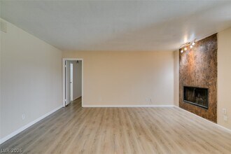 1604 Justin Pl in Henderson, NV - Building Photo - Building Photo