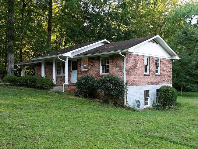 858 Gaylemont Cir in Decatur, GA - Building Photo - Building Photo