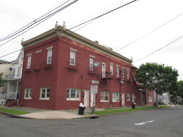 728 Anderson St in Trenton, NJ - Foto de edificio - Building Photo