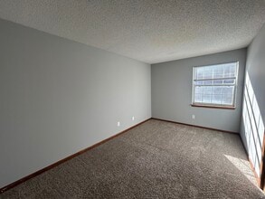 Burr Oak Woods in Blue Springs, MO - Building Photo - Building Photo