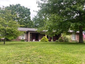 3421 Lannette Ln in Lexington, KY - Building Photo - Building Photo