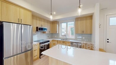 1336-210 10 Ave SE in Calgary, AB - Building Photo - Building Photo