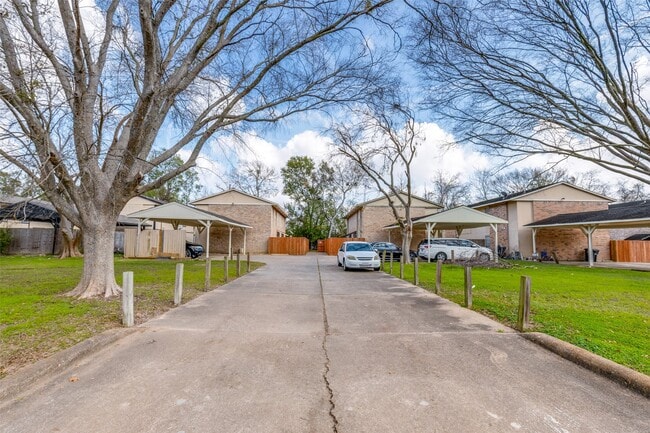 1930 Avenue B in Katy, TX - Building Photo - Building Photo