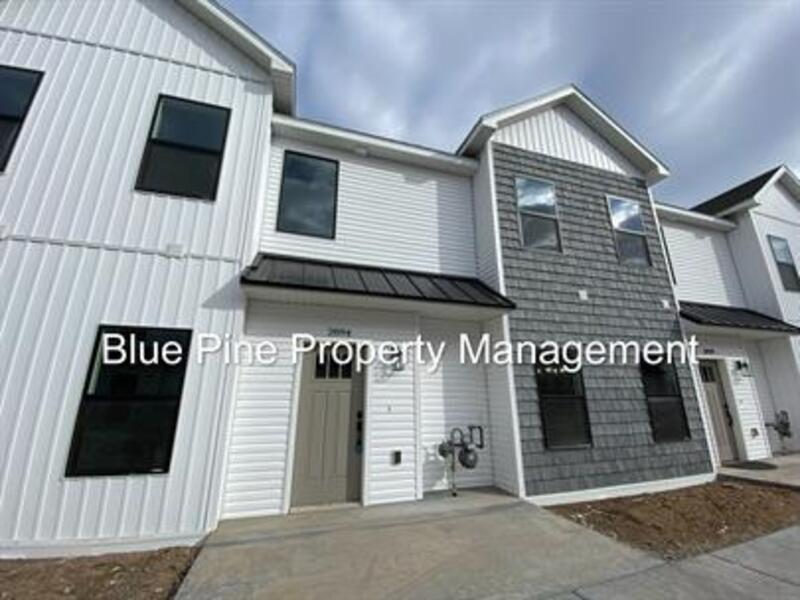 2886 Sunburst Dr in Ammon, ID - Building Photo