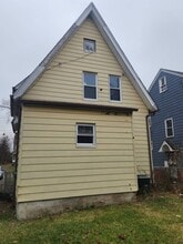 3820 E 153rd St in Cleveland, OH - Building Photo - Building Photo