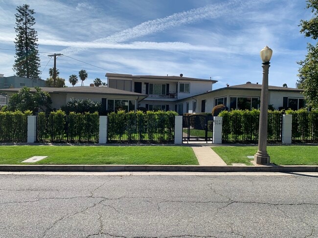 3172 Rowena Ave, Unit 3172 Rowena Ave