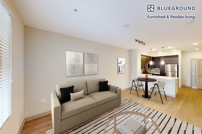 121 E Rte 66 in Glendora, CA - Building Photo - Building Photo