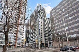 180 George St in Ottawa, ON - Building Photo