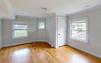 63 Gordon St, Unit 2 in Boston, MA - Building Photo - Building Photo