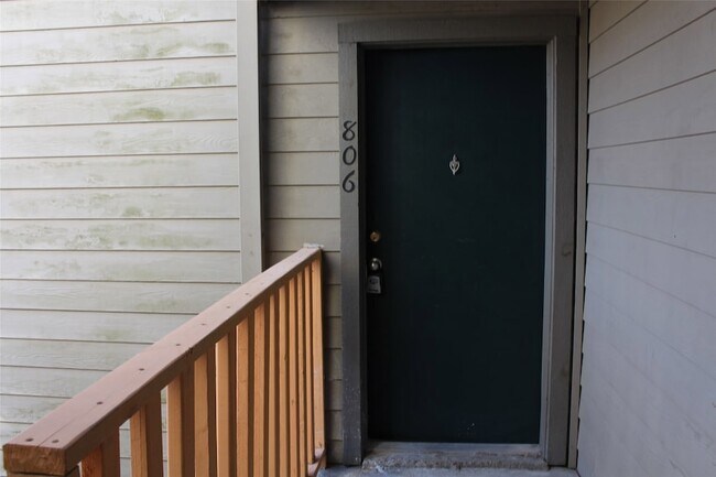 16111 Aspenglen Dr, Unit 806 in Houston, TX - Building Photo - Building Photo