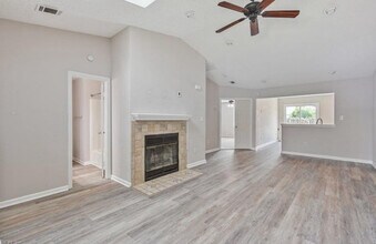 529 Brisa Dr in Chesapeake, VA - Building Photo - Building Photo