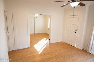 1132 Mariposa Ave in Los Angeles, CA - Building Photo - Building Photo