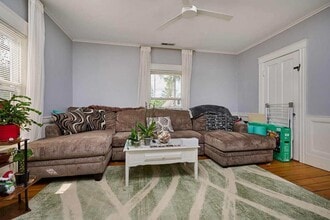 46 Garfield Ave, Unit 2 in Easthampton, MA - Building Photo - Building Photo