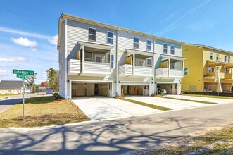 205 Harlequin Alley in Daniel Island, SC - Foto de edificio - Building Photo