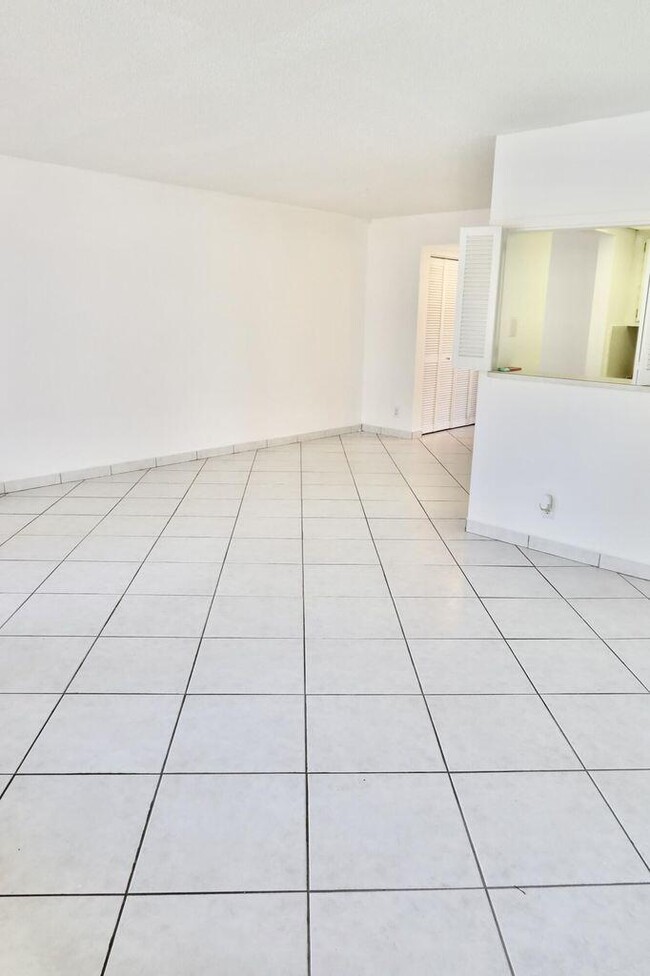 142 Brighton D in Boca Raton, FL - Building Photo - Building Photo