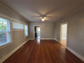 1806 N Robinson Ave in Oklahoma City, OK - Building Photo - Building Photo