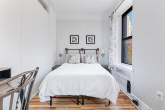 414 W 46th St in New York, NY - Building Photo - Building Photo