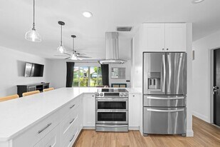 1039 NW 8th St in Boca Raton, FL - Building Photo