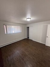 1650 Chester St in Aurora, CO - Building Photo - Building Photo