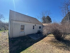 1096 W Leesport Rd in Leesport, PA - Building Photo - Building Photo