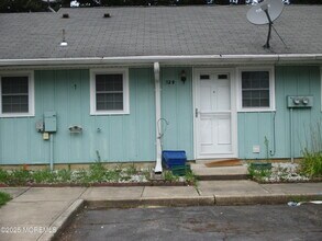 52D Cambridge Ct in Lakewood, NJ - Building Photo - Building Photo
