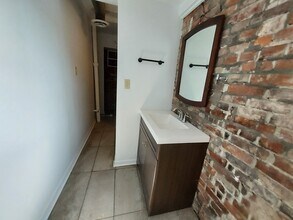 1402 Sarah St, Unit Aprt 3 in Pittsburgh, PA - Building Photo - Building Photo