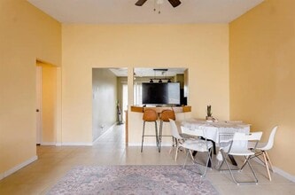 10407 Burmaster Ln in Austin, TX - Building Photo - Building Photo