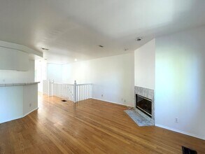 110 N Marshall Ct in Los Angeles, CA - Building Photo - Building Photo