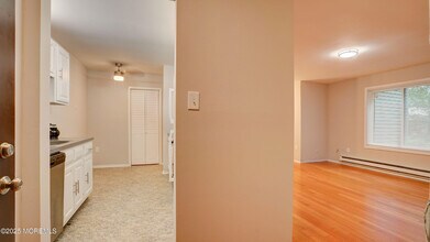 233 Medford Ct in Englishtown, NJ - Building Photo - Building Photo