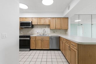8711 Blind Pass Rd in St. Petersburg, FL - Building Photo - Building Photo