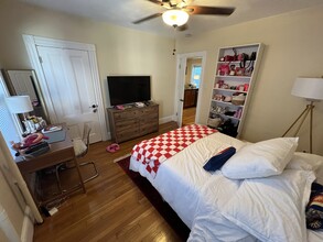 42 Gorham St, Unit 1 in Somerville, MA - Foto de edificio - Building Photo