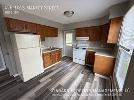 426 S Market St in Hoopeston, IL - Building Photo