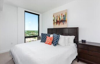 11911 Freedom Dr in Reston, VA - Building Photo - Building Photo