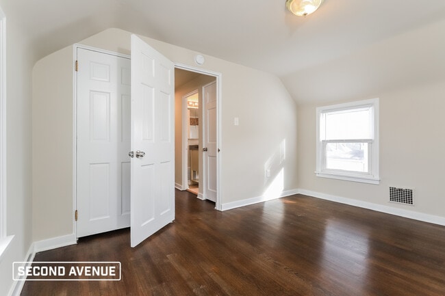 819 Fleming St in Coraopolis, PA - Building Photo - Building Photo