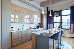 161 W 15th St in New York, NY - Building Photo