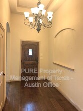 105 Silver Trail in Round Rock, TX - Building Photo - Building Photo