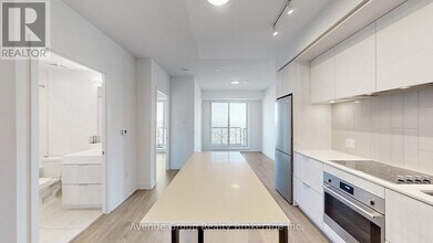 130 River St in Toronto, ON - Building Photo - Building Photo