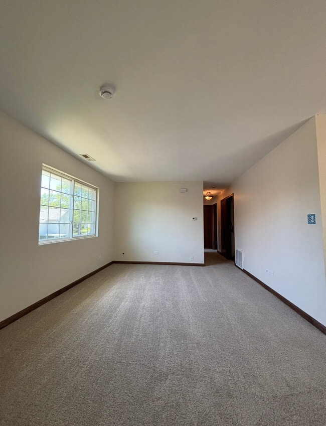 2319 Aster Dr in Crest Hill, IL - Building Photo - Building Photo