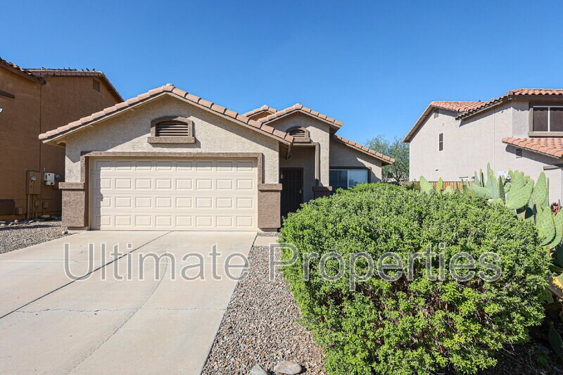 15312 W Watson Ln in Surprise, AZ - Building Photo