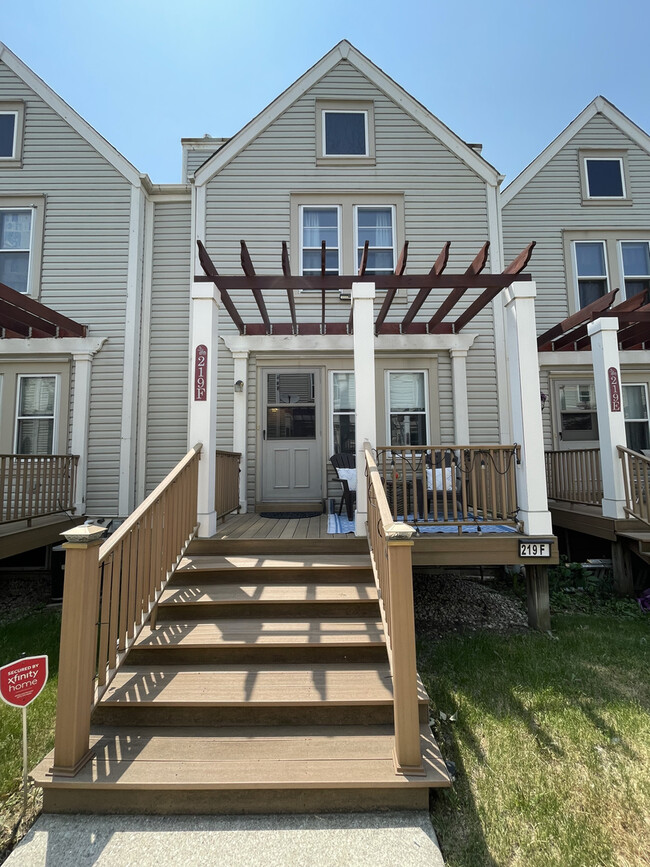 property at 219 N Walnut St