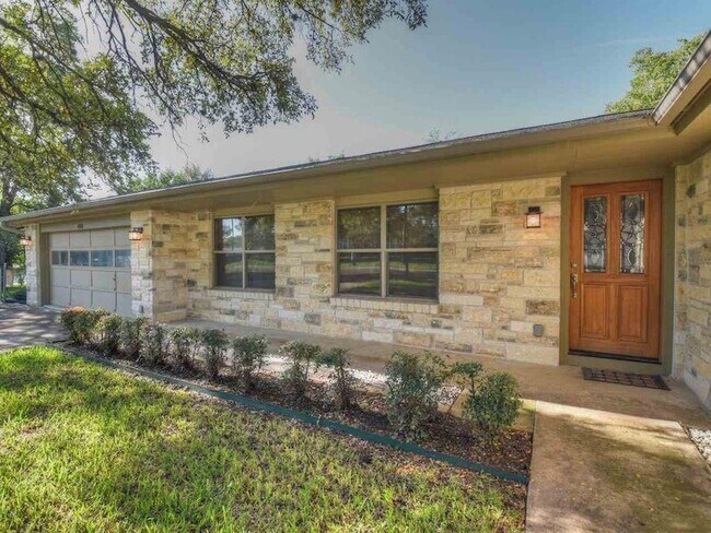420 7th St in Marble Falls, TX - Foto de edificio - Building Photo