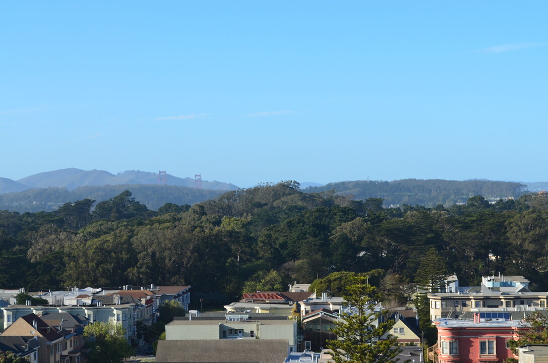 722-724-724 Parnassus Ave in San Francisco, CA - Building Photo