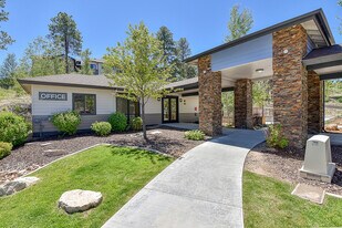 Clear Creek Village in Flagstaff, AZ - Building Photo