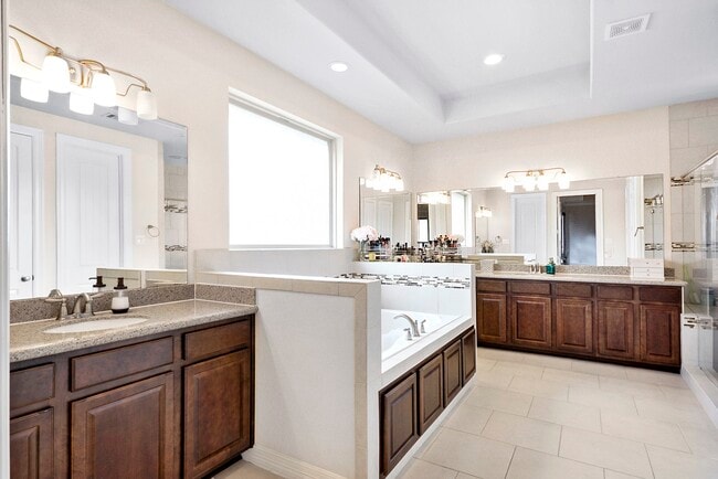 13204 Leighton Gardens Dr