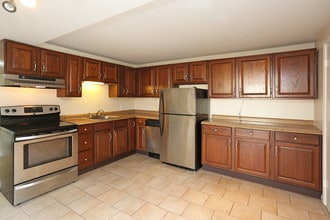 209 Summer St in Buffalo, NY - Foto de edificio - Interior Photo