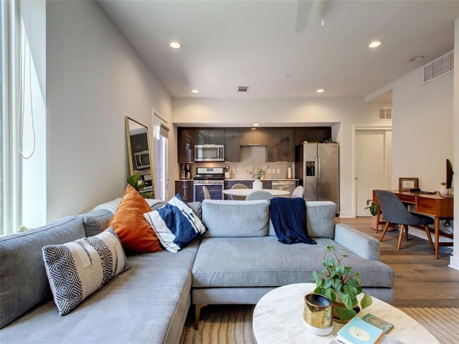 1800 E 4th St in Austin, TX - Foto de edificio - Building Photo