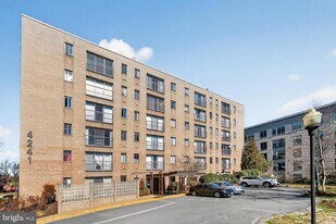 4241 Columbia Pike, Unit 601 in Arlington, VA - Building Photo