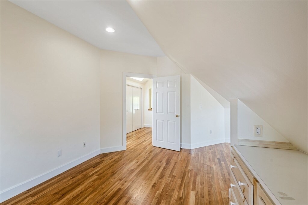 8 Worcester St in Belmont, MA - Building Photo
