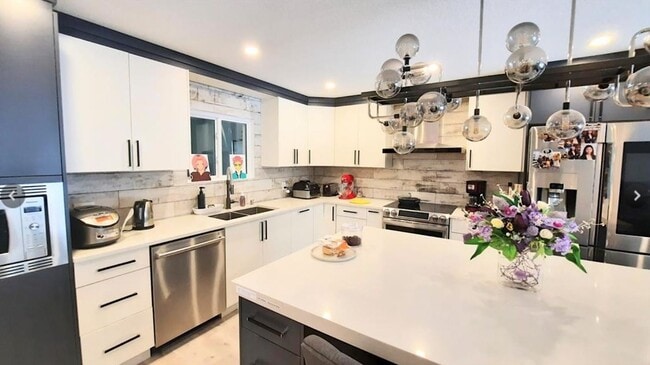 2019-2045 45 St SE in Calgary, AB - Building Photo - Building Photo